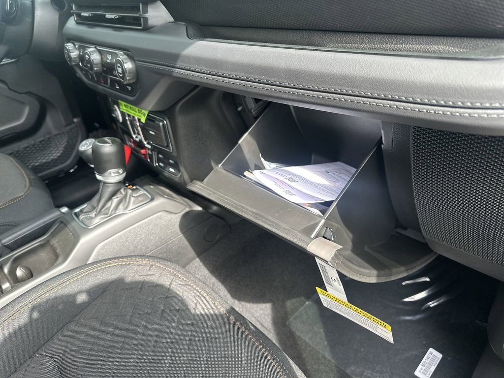 New 2025 Jeep Gladiator Mojave image 39