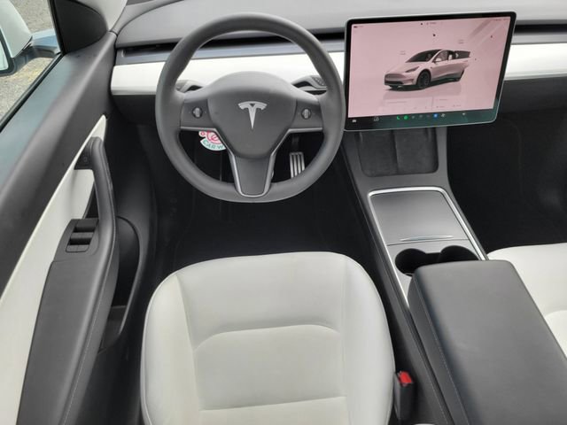 Used 2022 Tesla Model Y Performance image 12