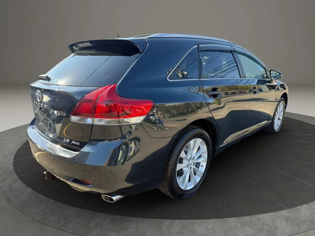 Used 2015 Toyota Venza LE AWD/4WD image 5