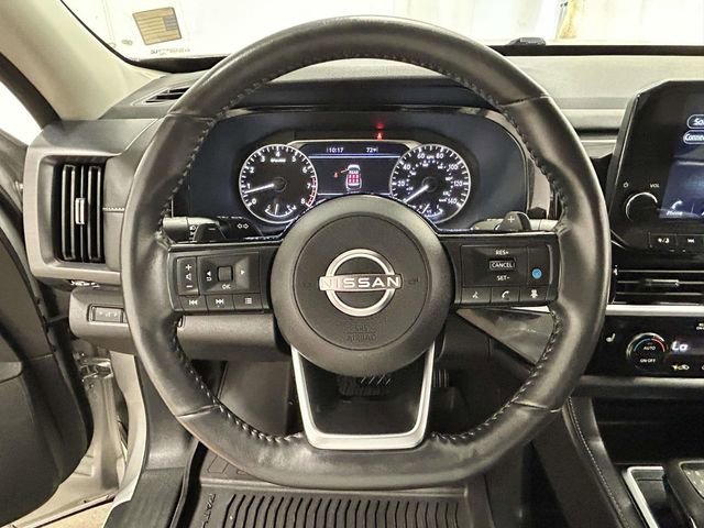 Used 2024 Nissan Pathfinder SL w/ Black Appearance Package FWD image 22