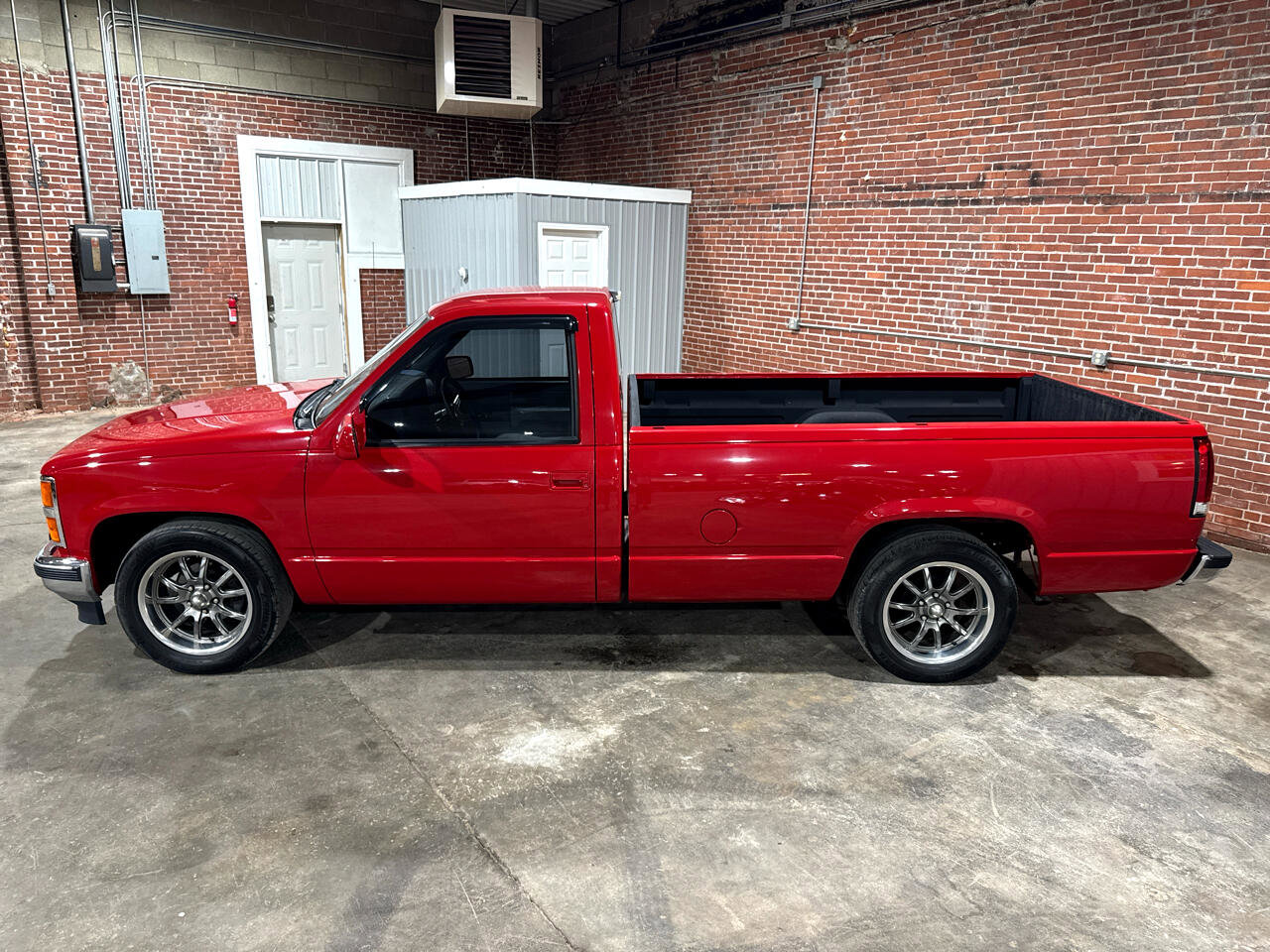 Used 1989 Chevrolet Silverado 1500 2WD Regular Cab image 16