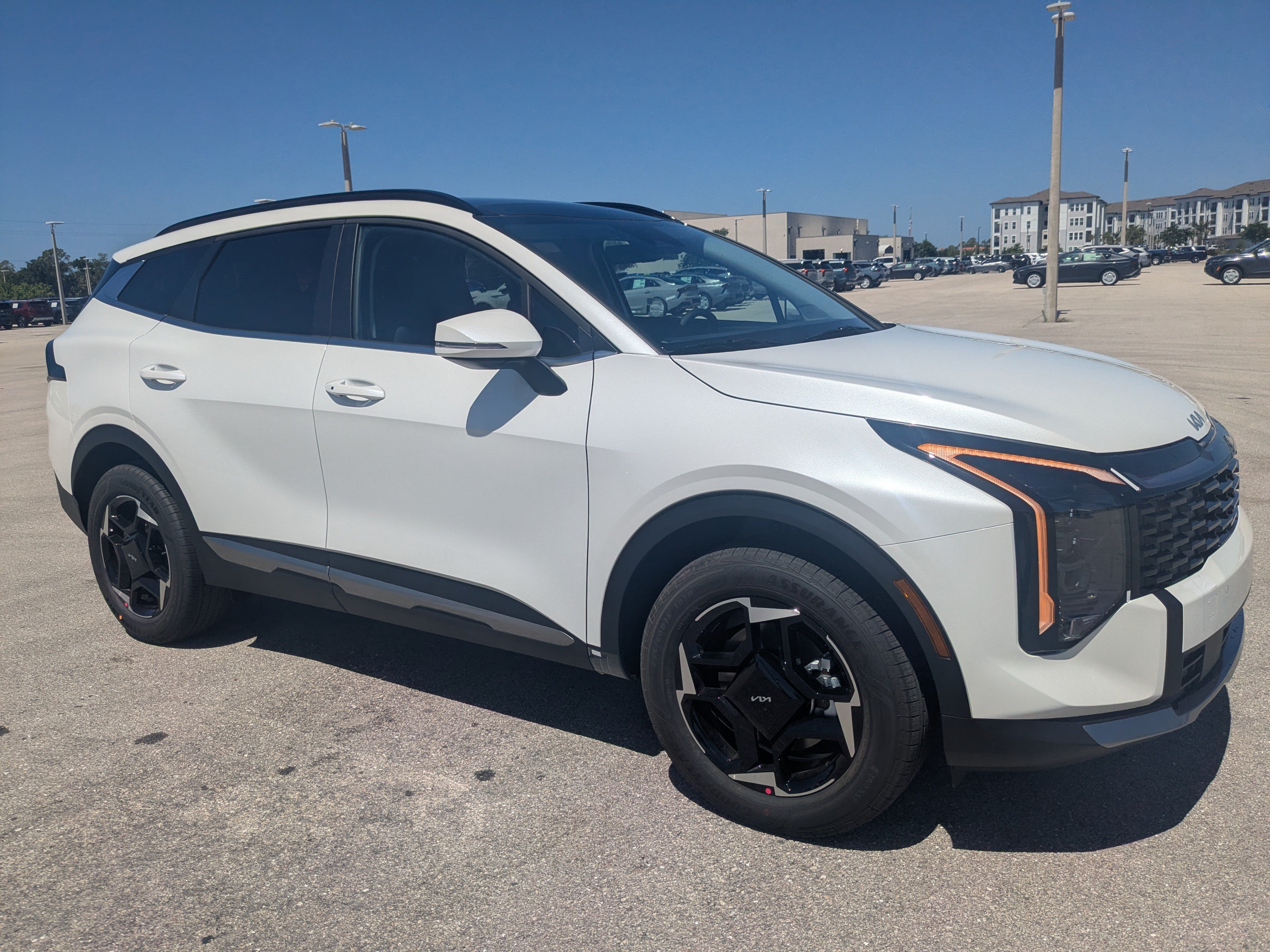 New 2026 Kia Sportage EX w/ EX Panoramic Sunroof Package AWD/4WD image 2