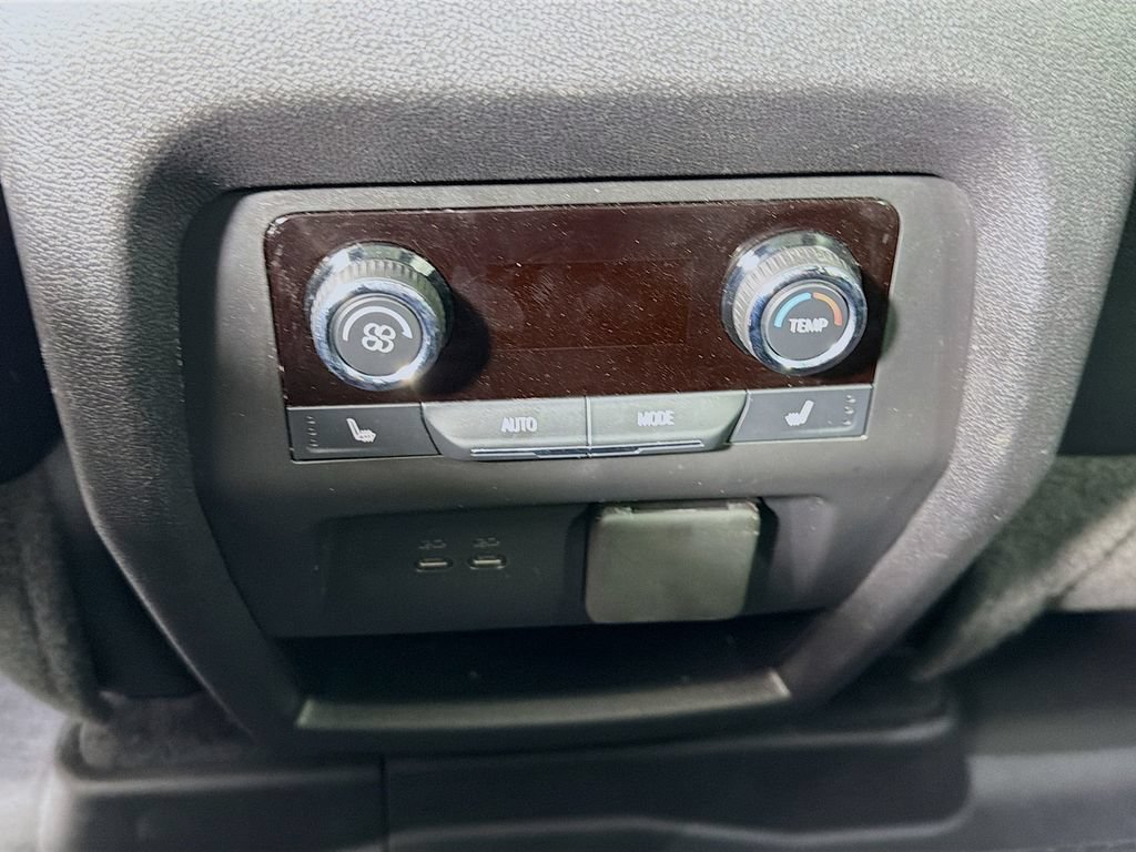 Used 2024 Chevrolet Traverse RS w/ LPO, Floor Liner Package FWD image 23