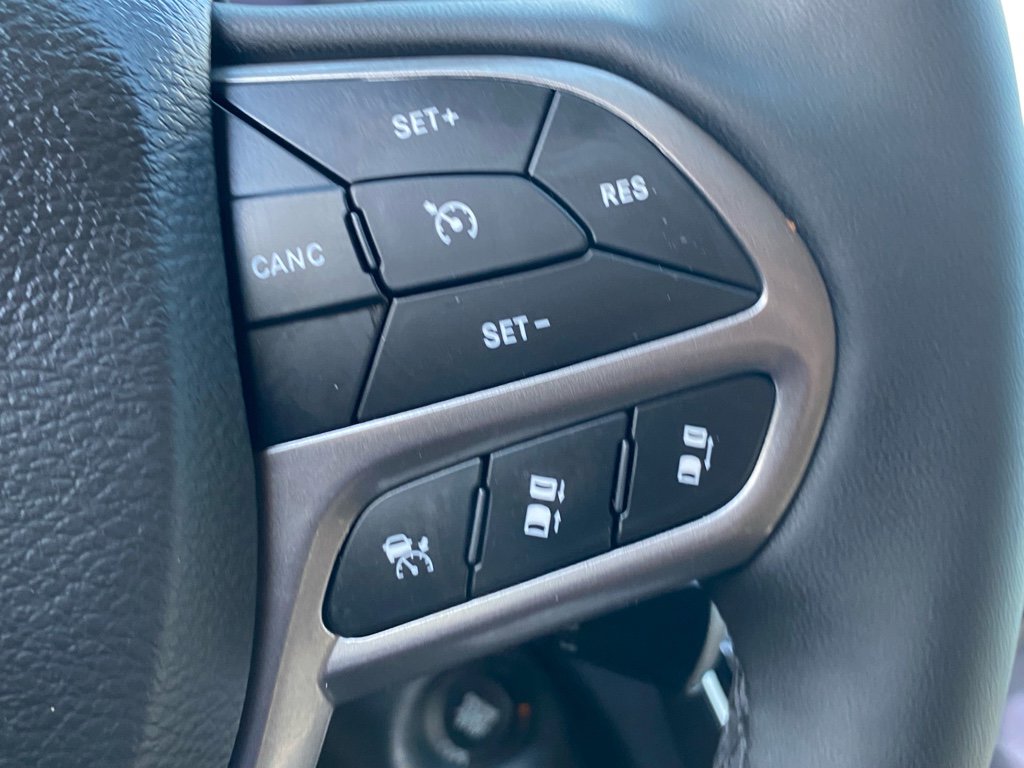 Used 2022 Jeep Cherokee Limited w/ Mopar Interior Package image 27