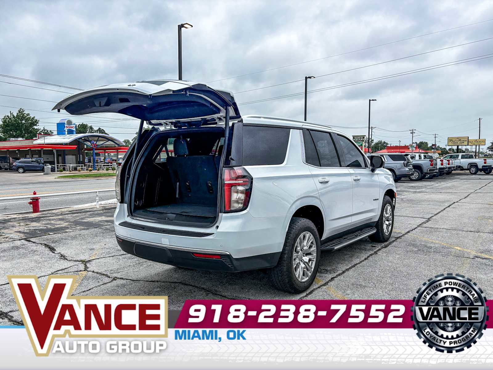 Used 2021 Chevrolet Tahoe LT AWD/4WD image 17