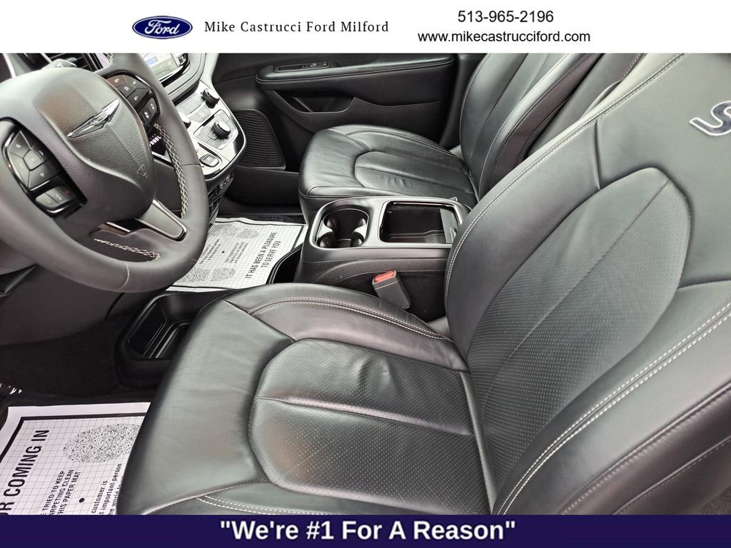 Used 2022 Chrysler Pacifica Touring-L w/ S Appearance Package image 22