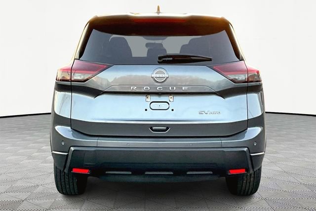 Used 2024 Nissan Rogue SV image 6