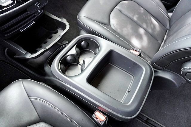 New 2026 Chrysler Pacifica Select AWD/4WD image 36