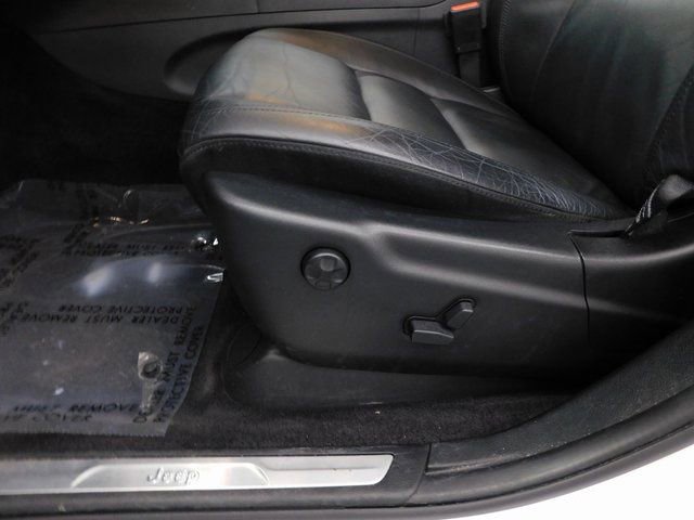 Used 2018 Jeep Grand Cherokee Limited image 24