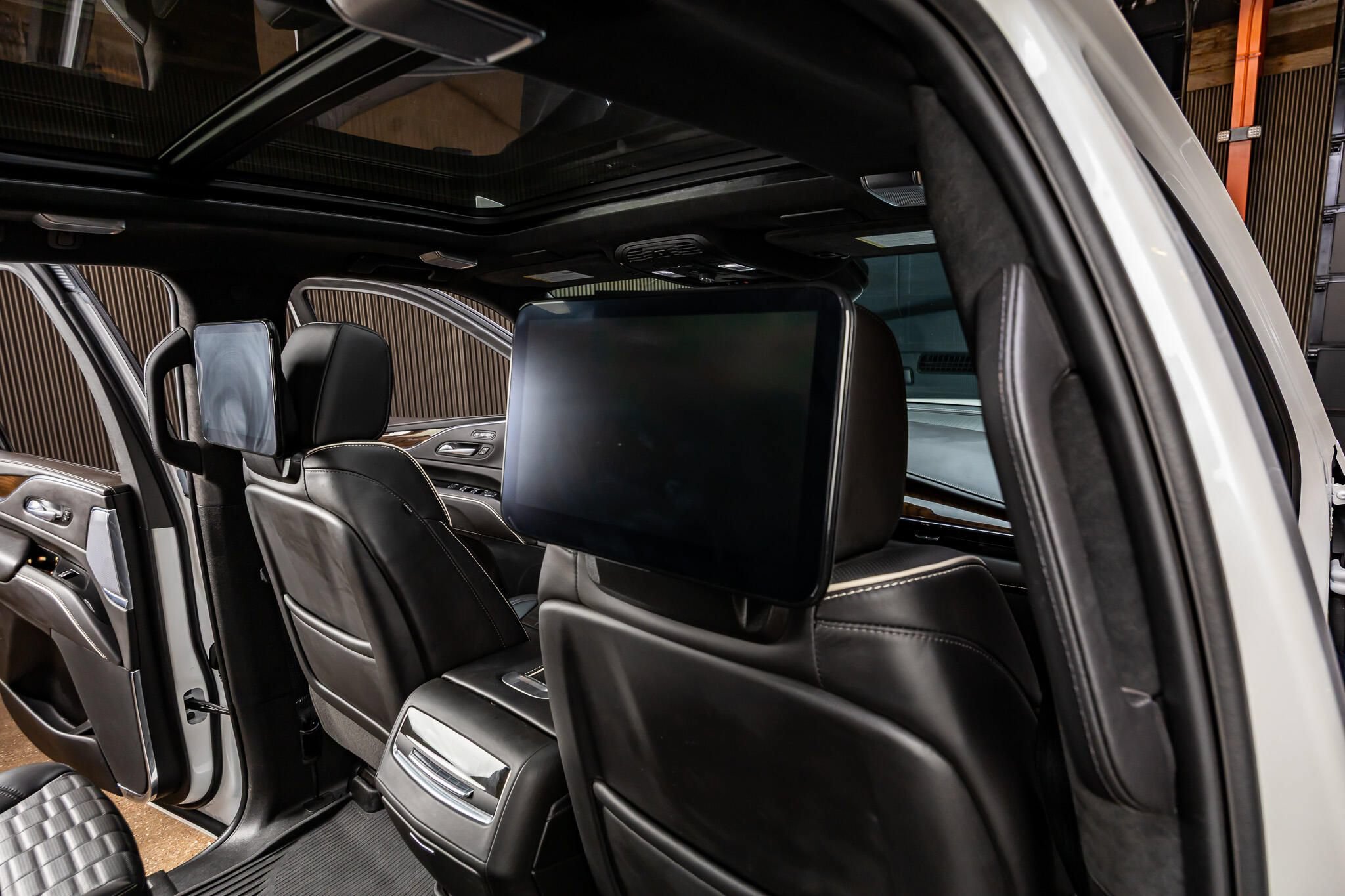 Used 2024 Cadillac Escalade Sport Platinum AWD/4WD image 29