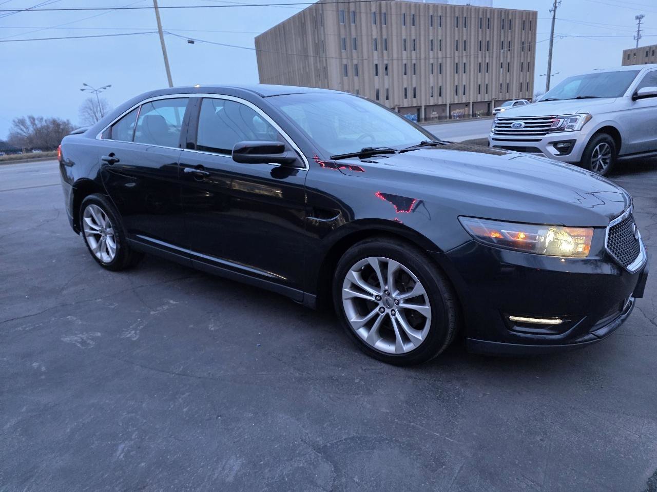 Used 2014 Ford Taurus SHO w/ Equipment Group 401A image 10