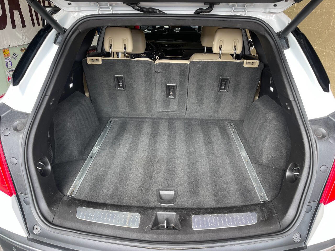 Used 2018 Cadillac XT5 Luxury w/ Driver Awareness Package image 17