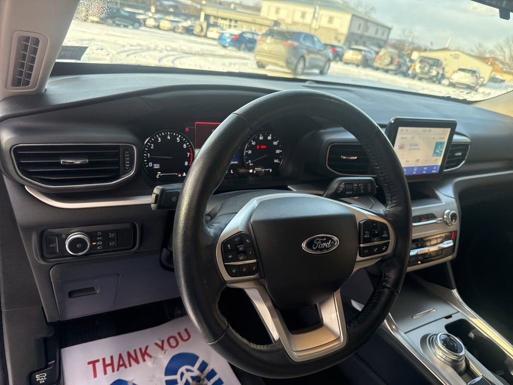 Used 2022 Ford Explorer XLT w/ Equipment Group 202A image 15