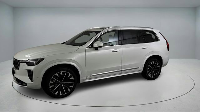 Certified 2026 Volvo XC90 B6 Plus w/ Protection Package Premier AWD/4WD image 8