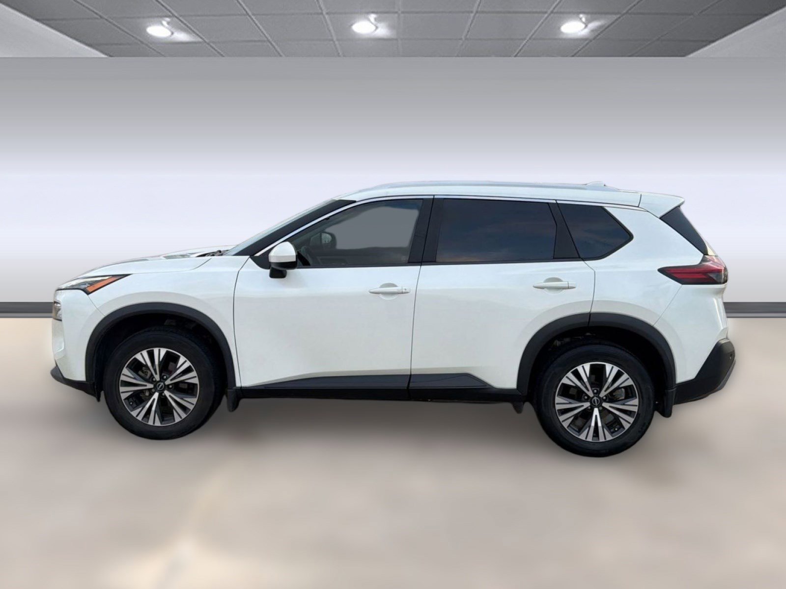 Used 2023 Nissan Rogue SV w/ SV Premium B Package FWD image 2