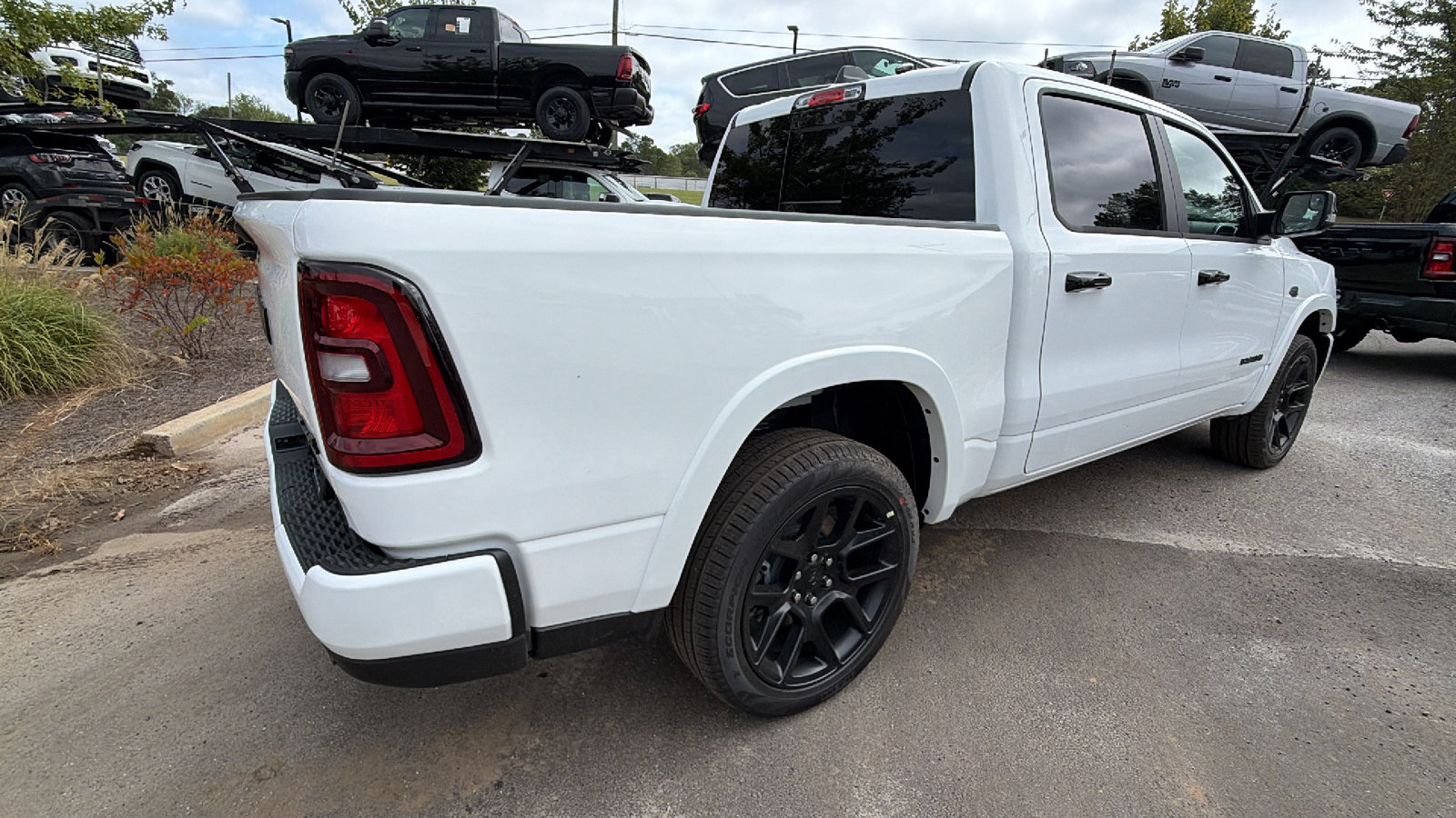 New 2027 RAM 1500 Laramie AWD/4WD image 8