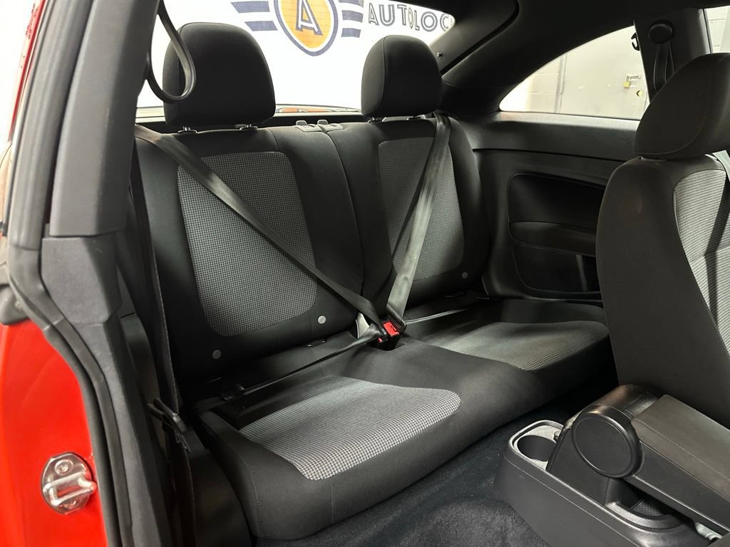 Used 2018 Volkswagen Beetle 2.0T S FWD image 21