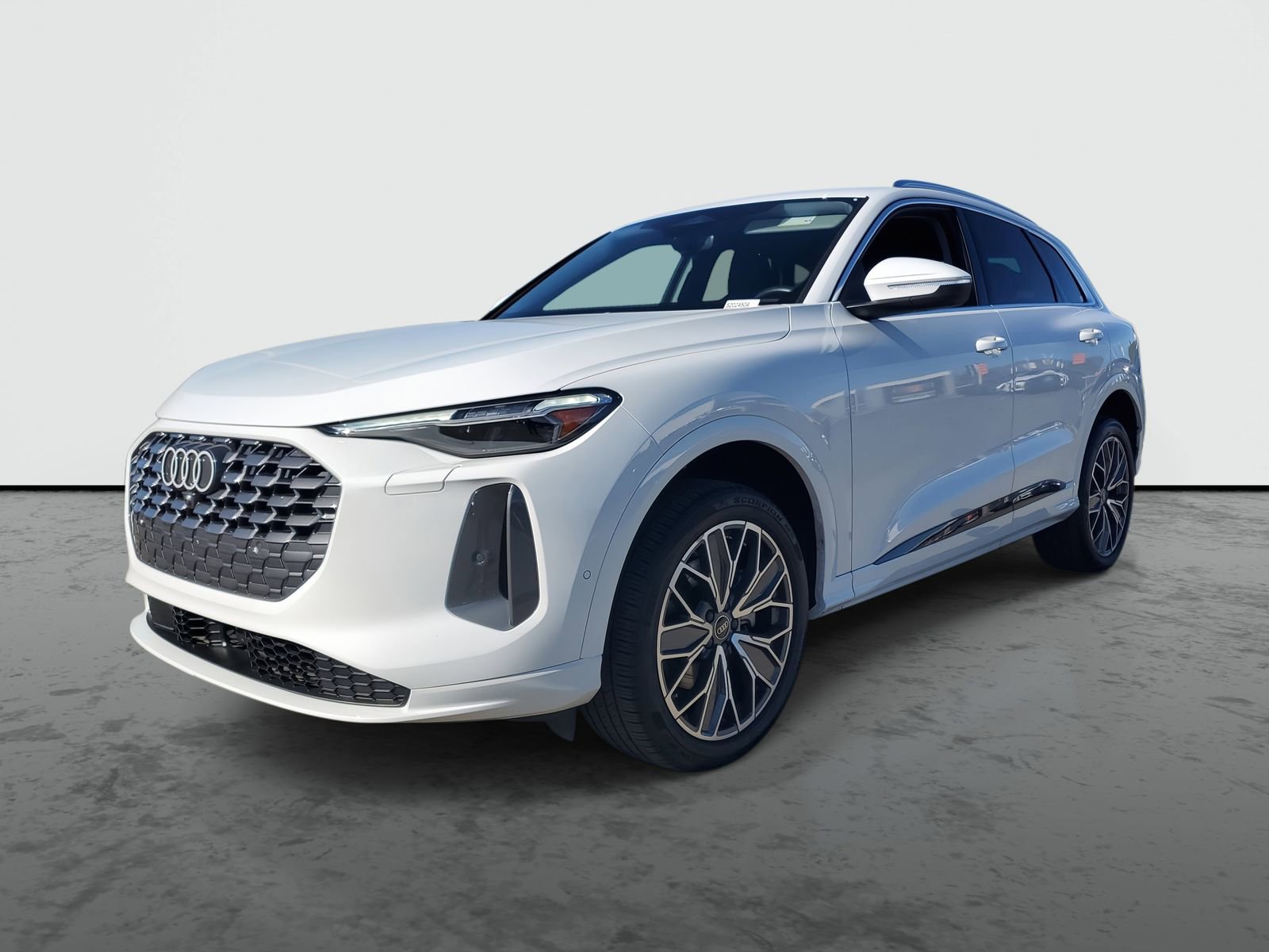 Used 2025 Audi Q5 Premium Plus w/ Premium Plus image 2