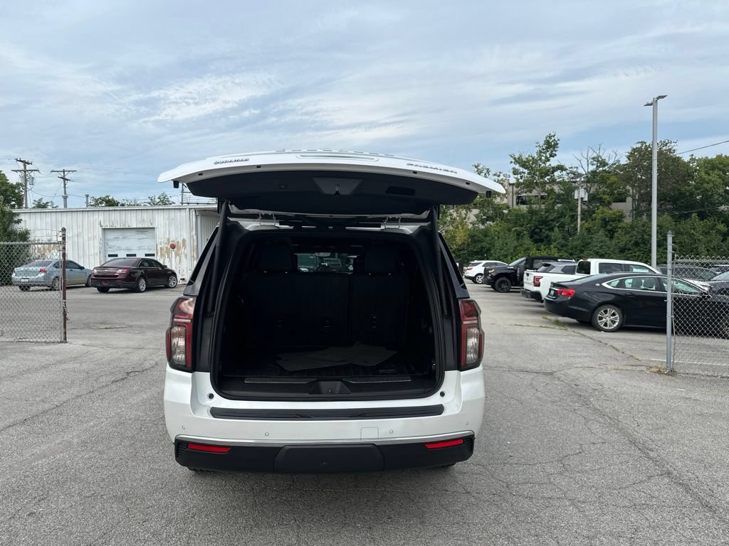 Used 2023 Chevrolet Suburban Premier w/ Premium Package AWD/4WD image 8
