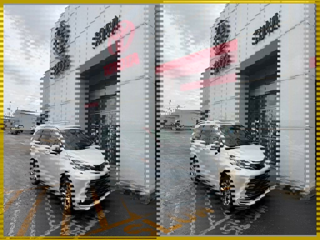 Used 2023 Toyota Sienna Limited