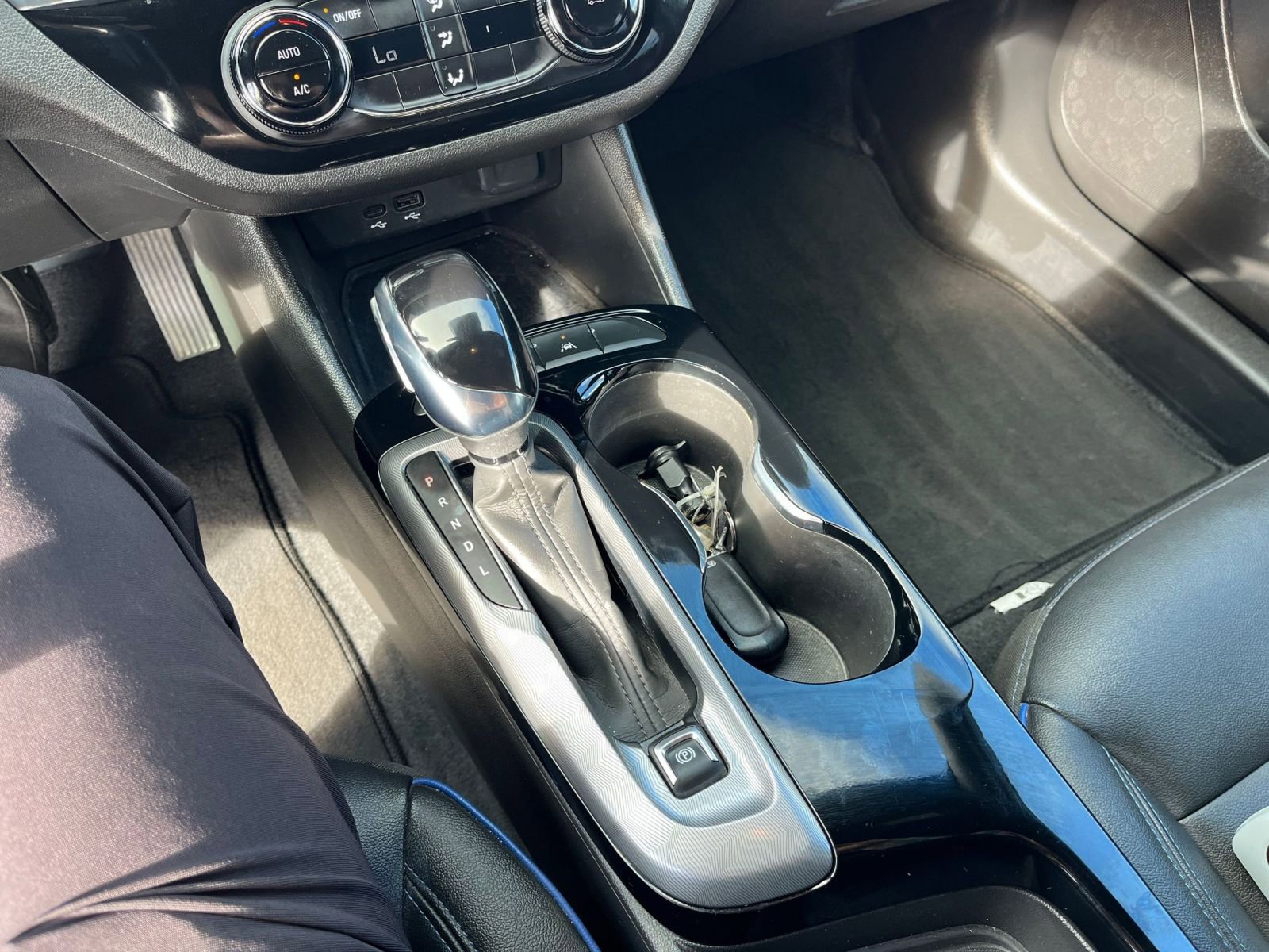 Used 2025 Buick Envista Sport Touring image 36