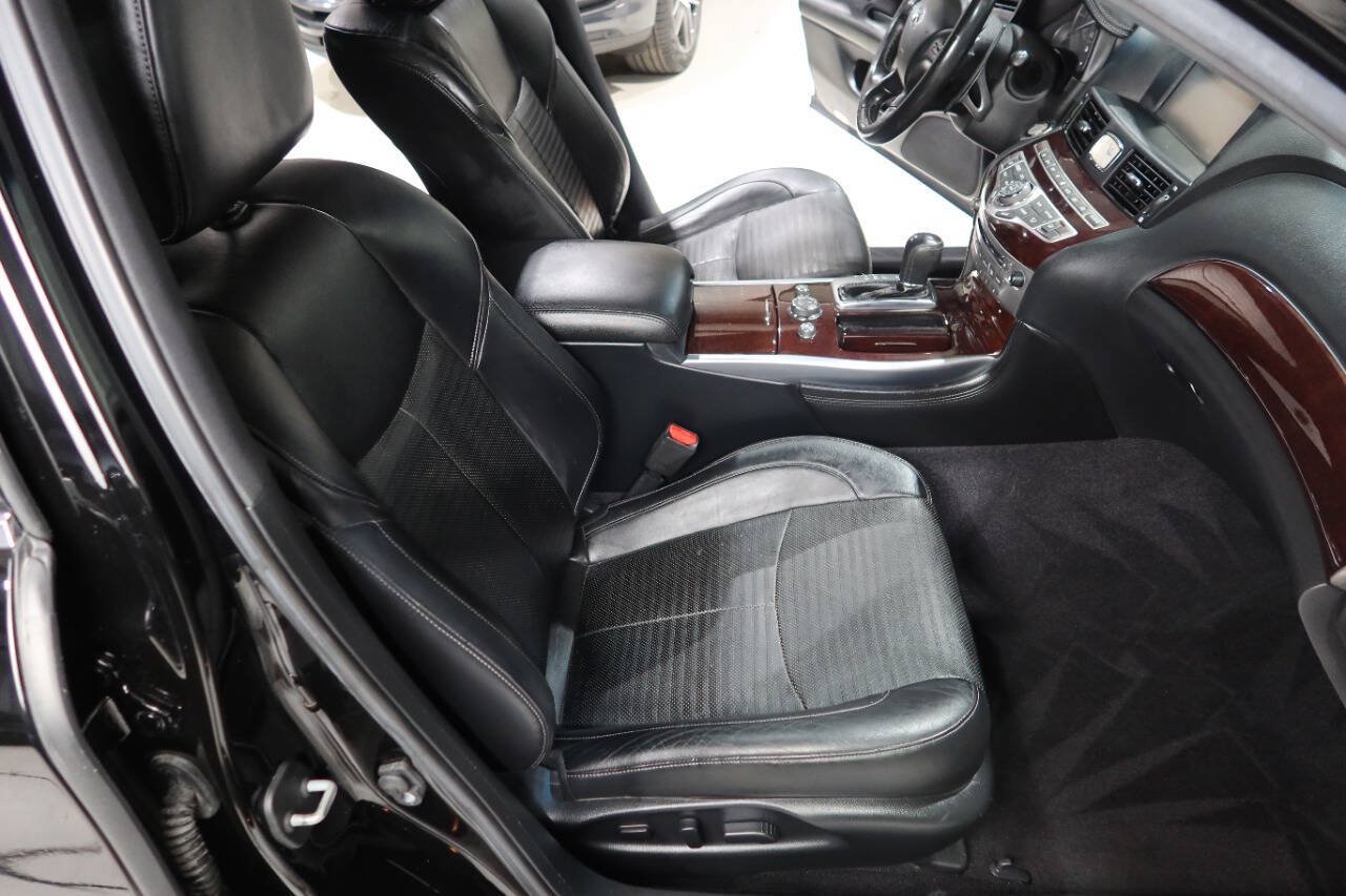 Used 2015 INFINITI Q70 3.7 w/ Sport Package RWD image 13
