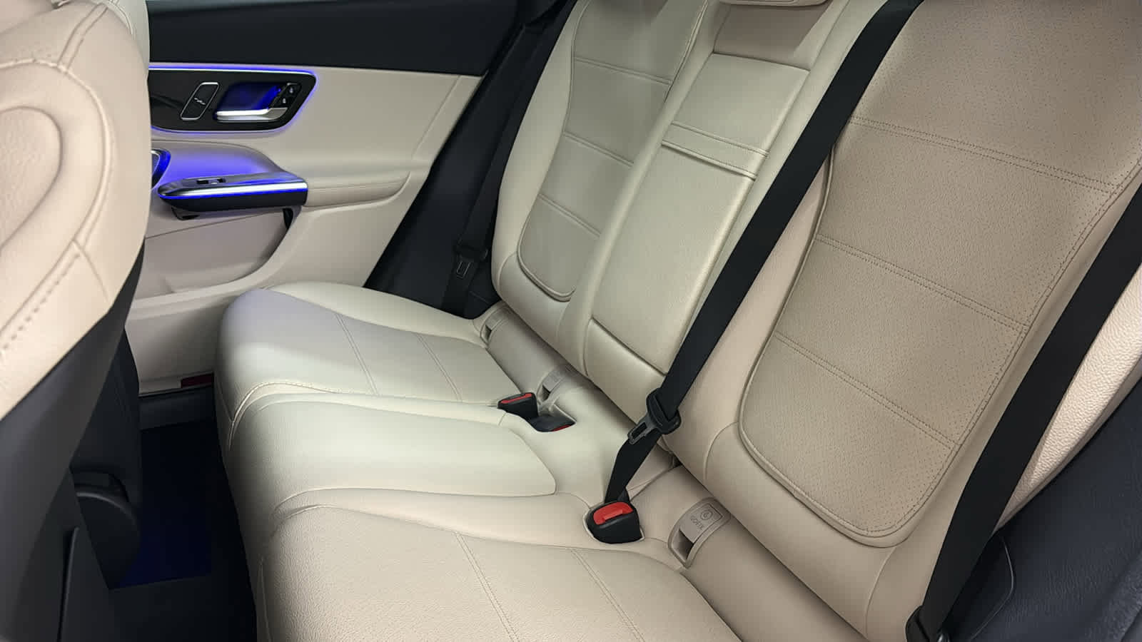 New 2026 Mercedes-Benz GLC 300 4MATIC image 31