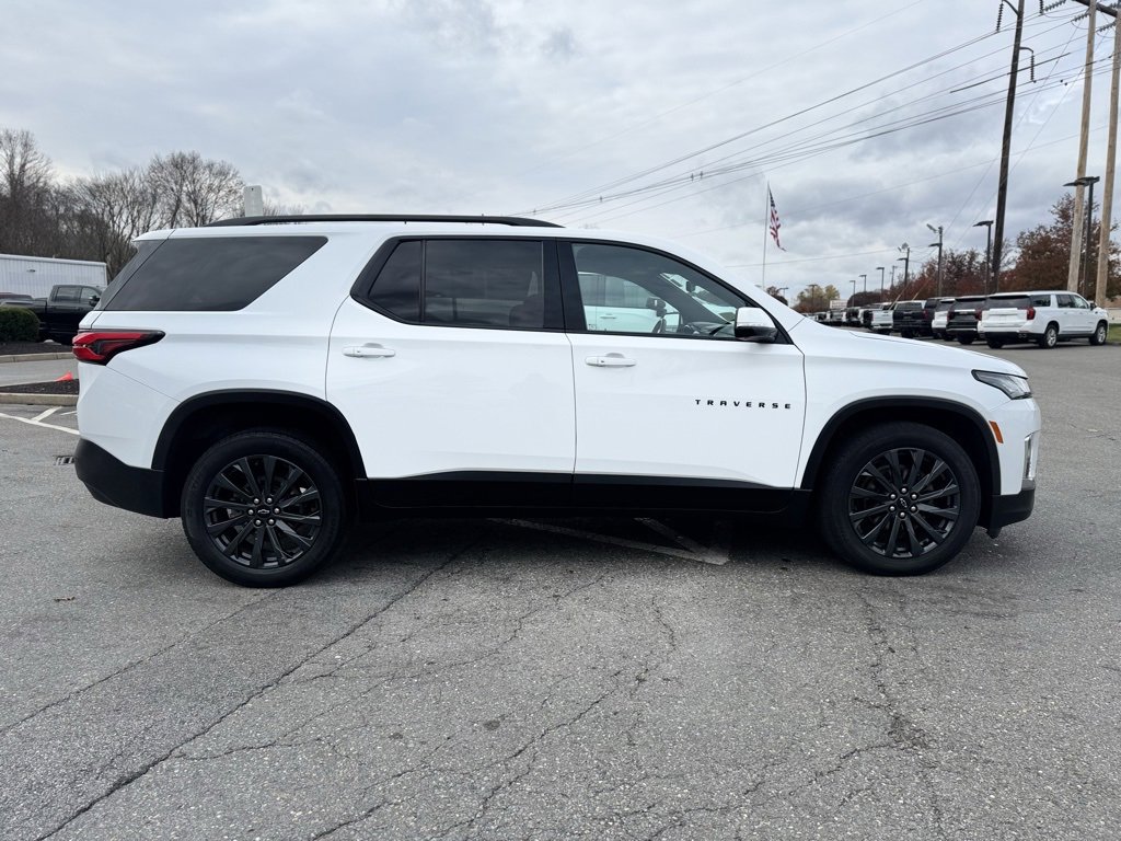 Used 2023 Chevrolet Traverse RS image 8