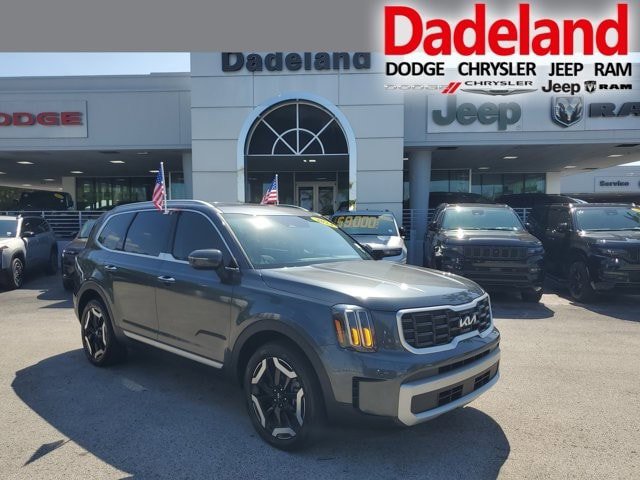 Used 2024 Kia Telluride S w/ S Sunroof Package