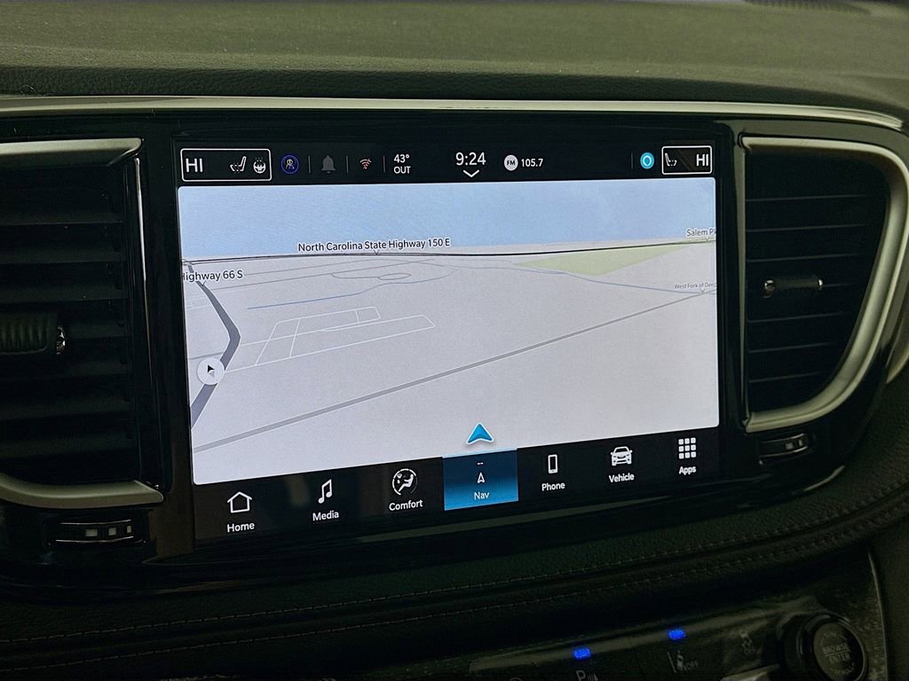 New 2026 Chrysler Pacifica Pinnacle image 15