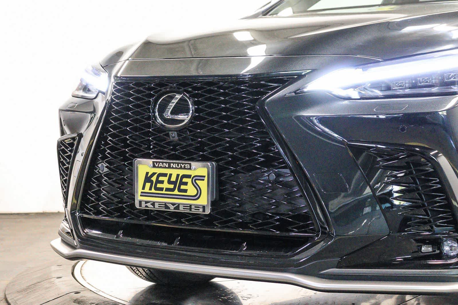 Used 2026 Lexus NX 450h+ F Sport AWD/4WD image 8