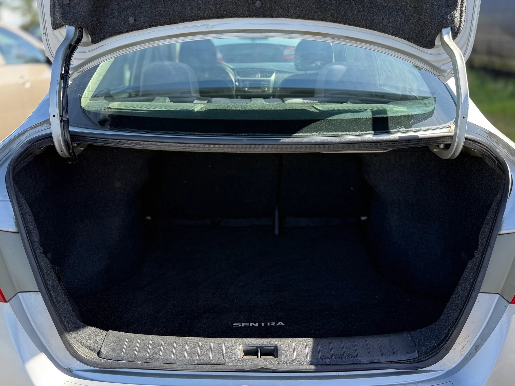 Used 2014 Nissan Sentra SR w/ SR Driver Package FWD image 28