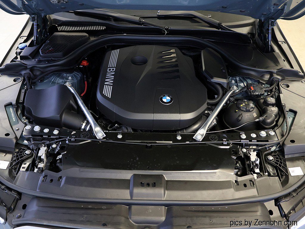 Certified 2025 BMW 540i xDrive image 40