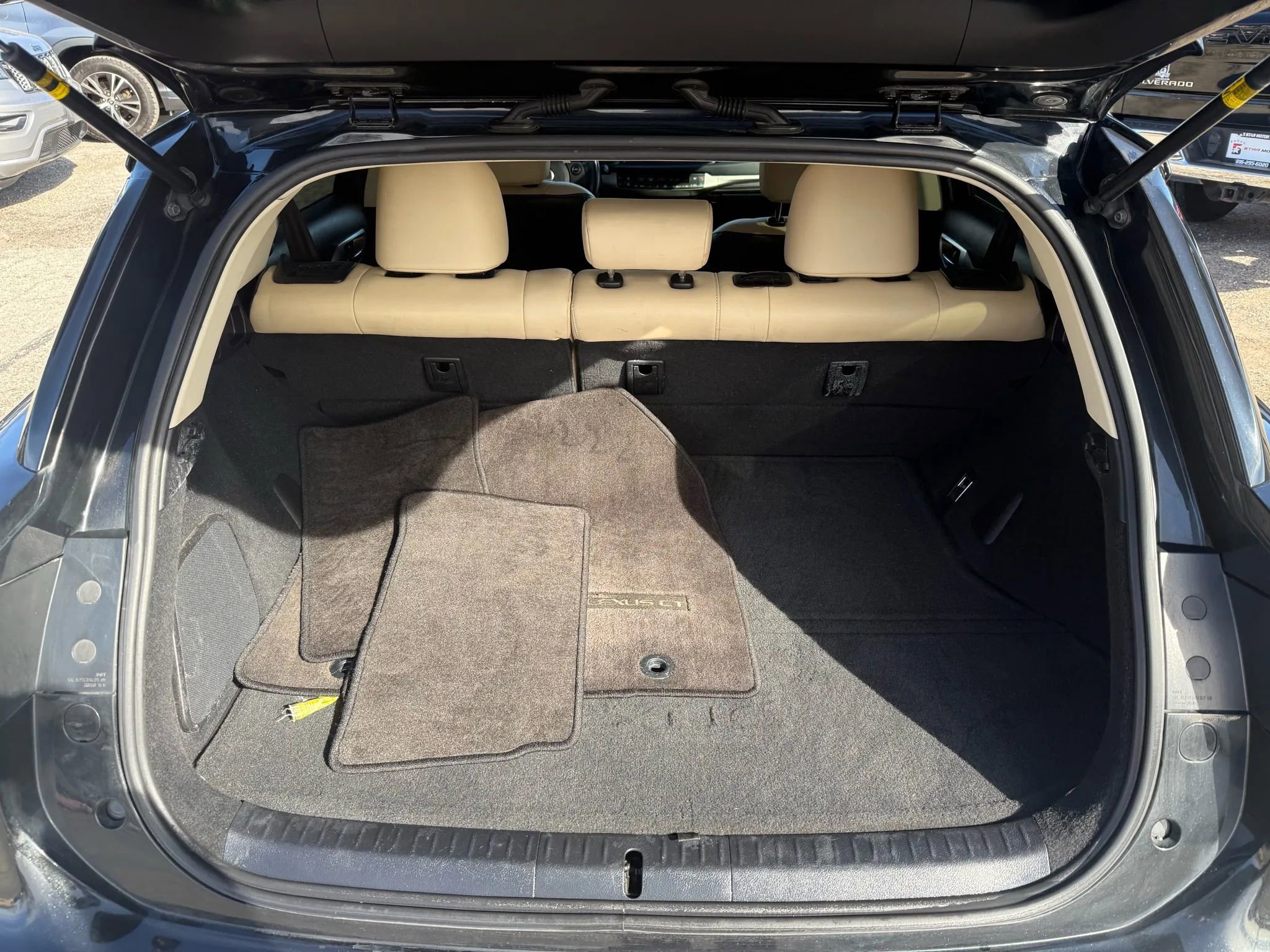 Used 2017 Lexus CT 200h w/ Navigation System Package image 5