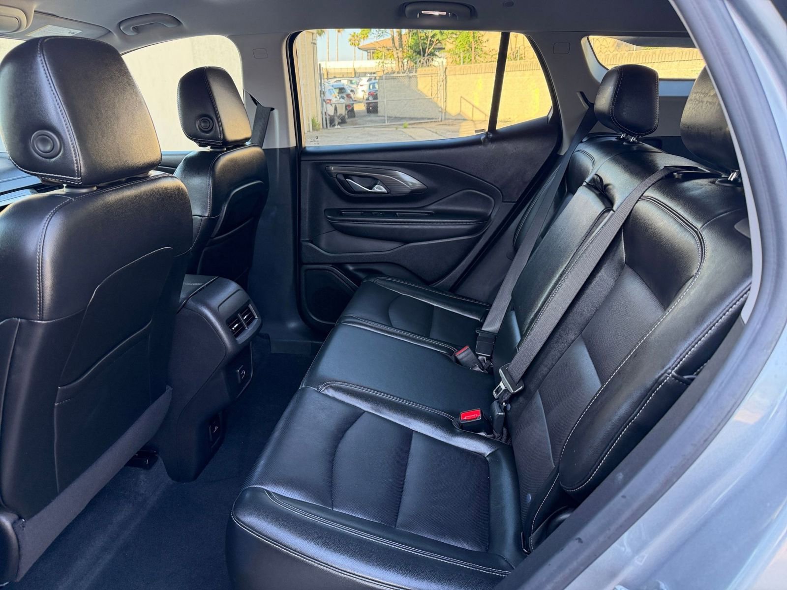 Used 2024 GMC Terrain SLT AWD/4WD image 28