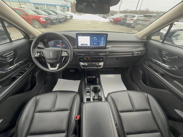 Used 2023 Lincoln Corsair AWD image 21