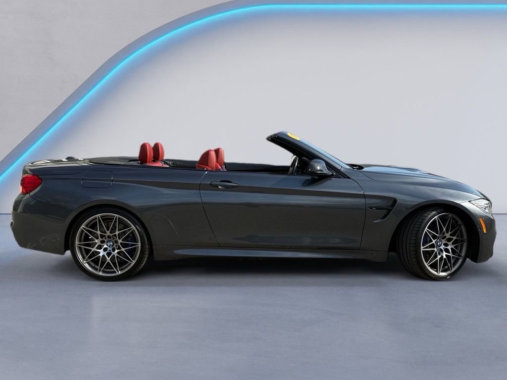 Used 2017 BMW M4 Convertible image 3