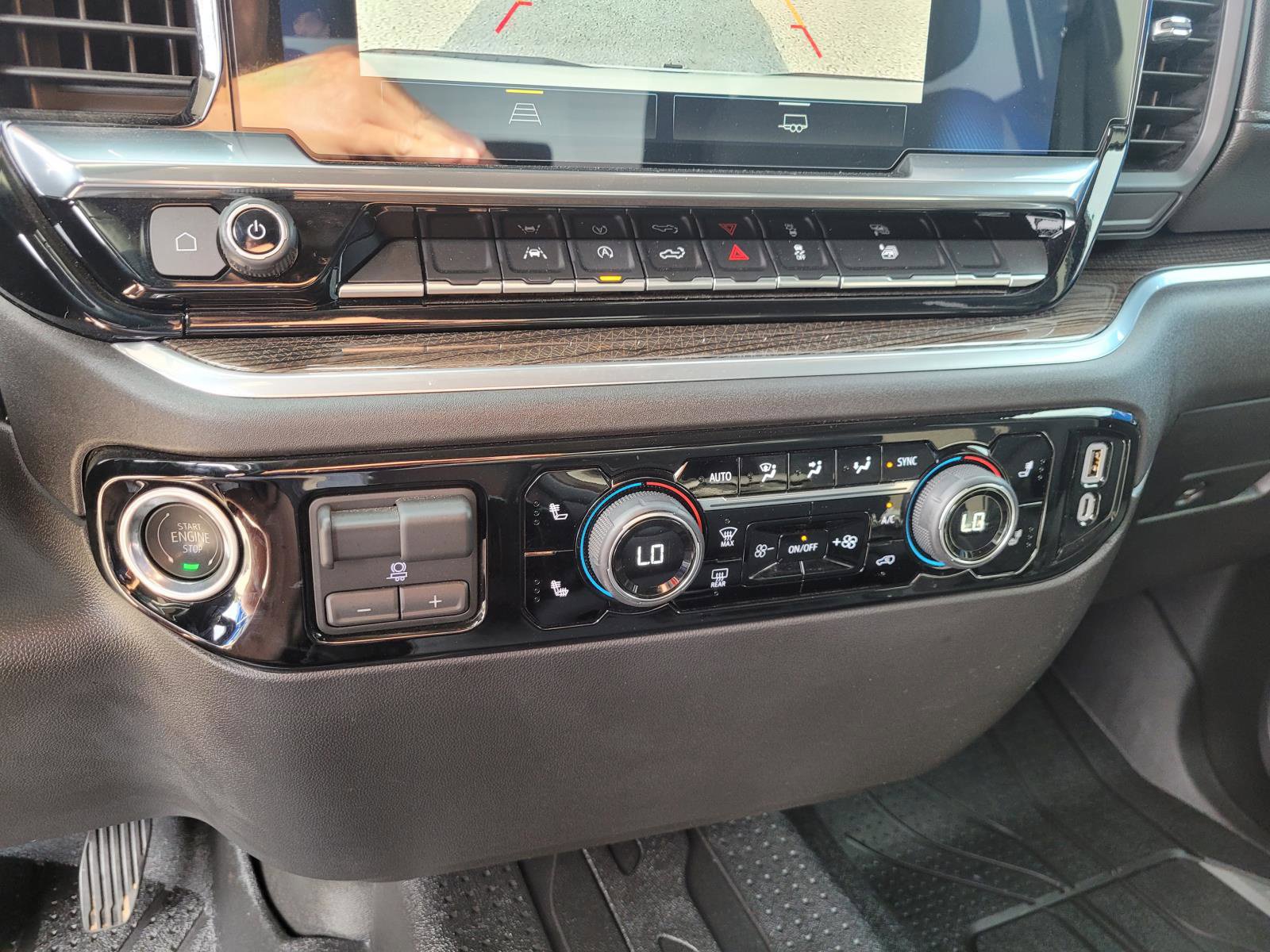 Used 2026 Chevrolet Silverado 1500 RST w/ RST Select Package AWD/4WD image 26
