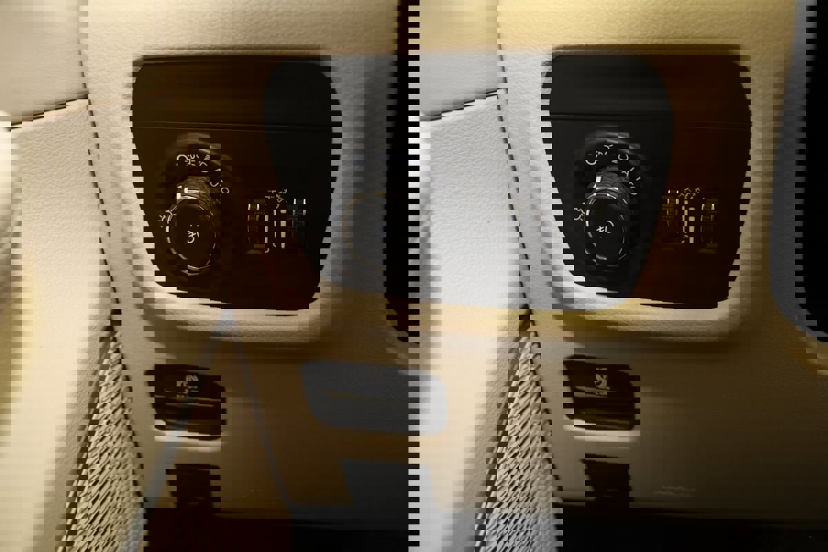 Used 2022 Jeep Grand Cherokee L Limited image 35