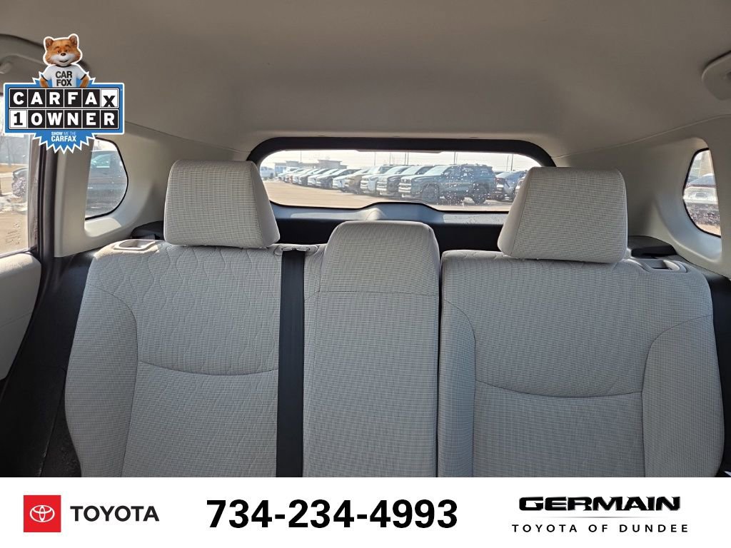 Used 2023 Toyota Corolla Cross L image 14