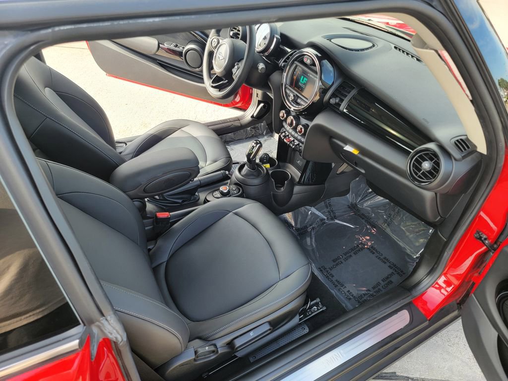 Used 2021 MINI Cooper 2-Door Hardtop w/ Storage Package FWD image 14