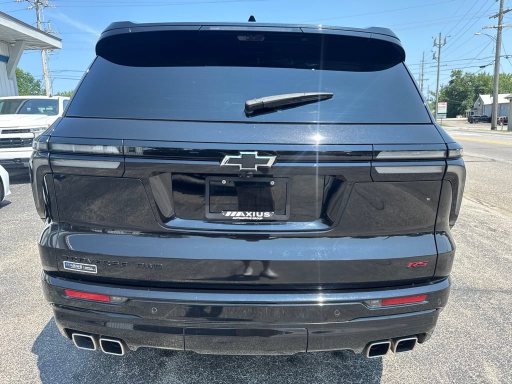 Used 2024 Chevrolet Traverse RS w/ LPO, Floor Liner Package AWD/4WD image 6