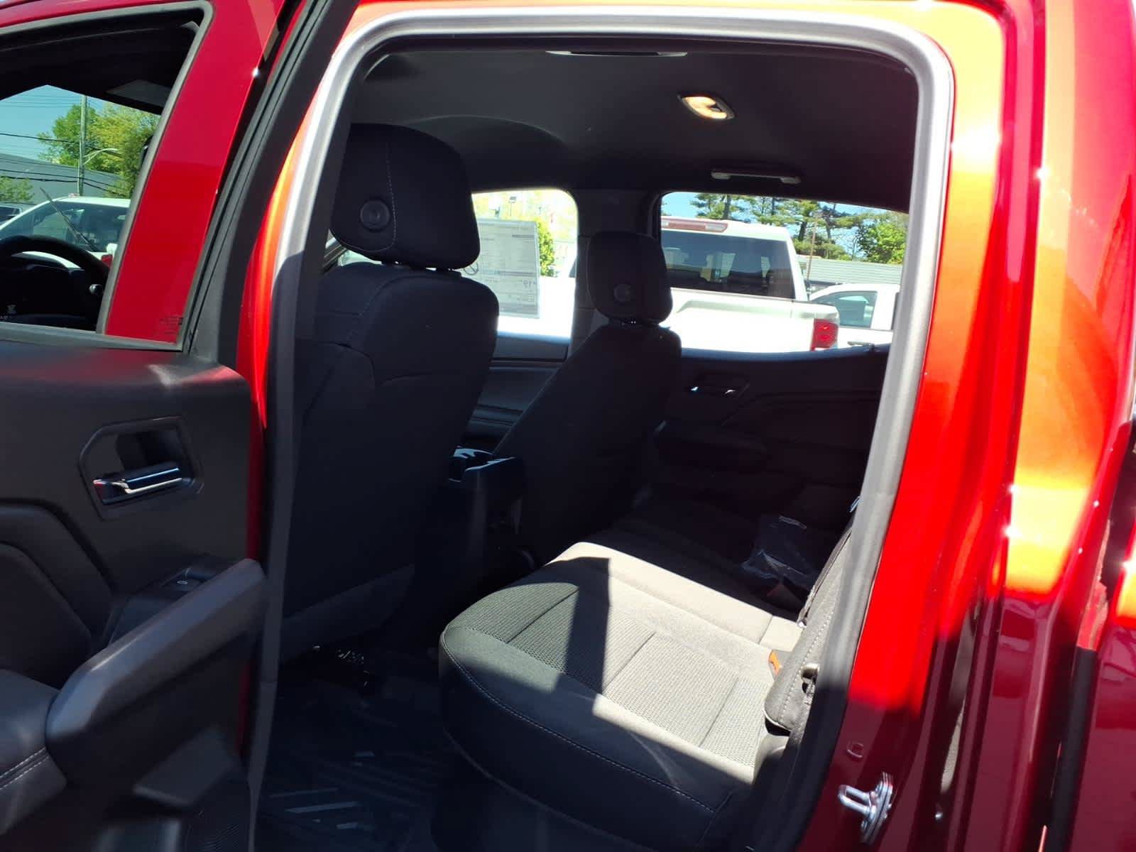 Used 2026 Chevrolet Colorado LT w/ Advanced Trailering Package AWD/4WD image 15