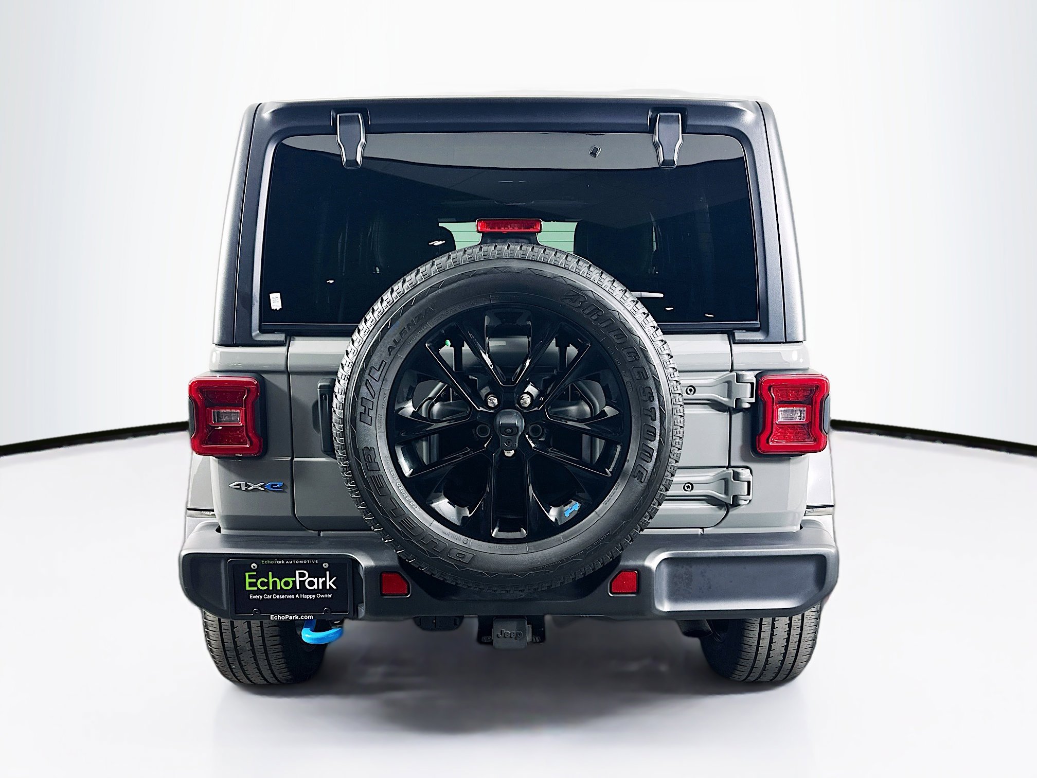 Used 2023 Jeep Wrangler Sahara w/ Cold Weather Group image 7