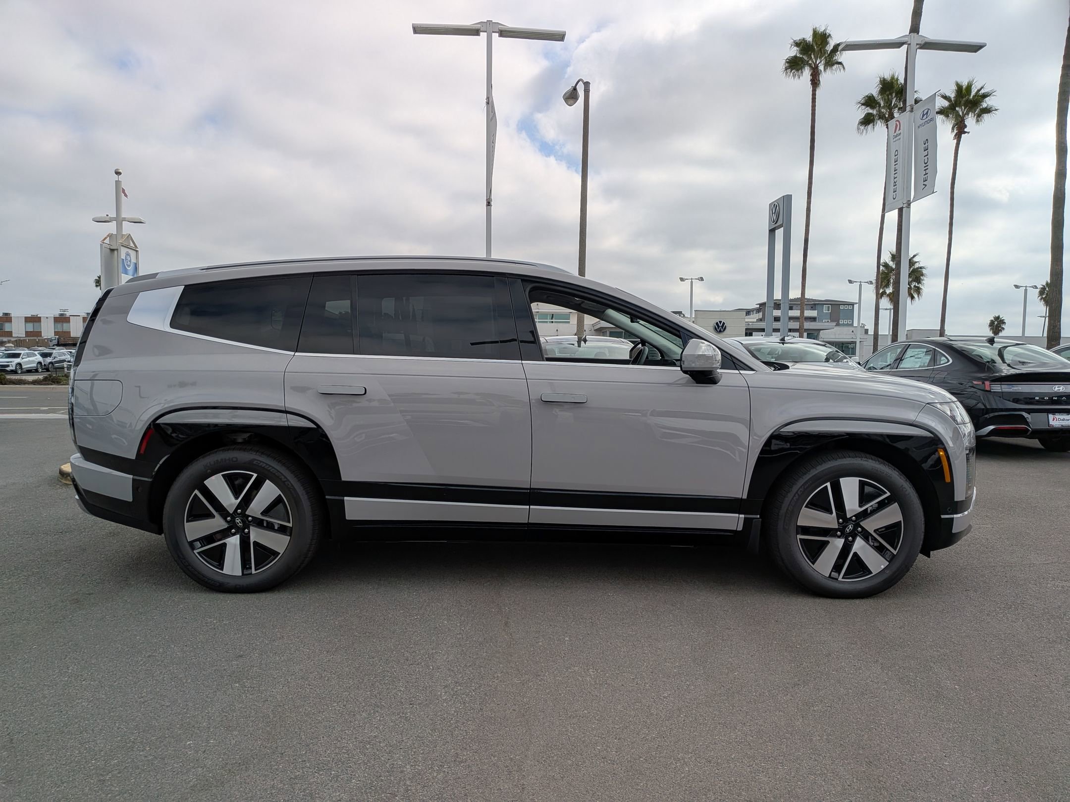 New 2026 Hyundai Ioniq 9 SEL image 5