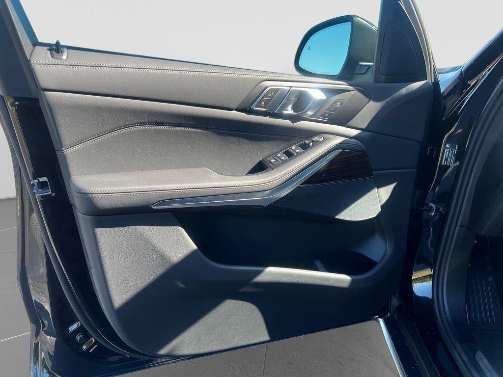 New 2026 BMW X5 sDrive40i RWD image 9