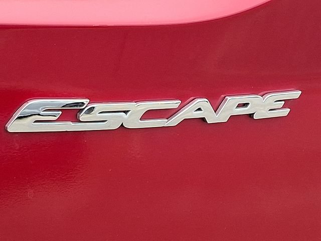 Used 2015 Ford Escape SE w/ Equipment Group 201A AWD/4WD image 29