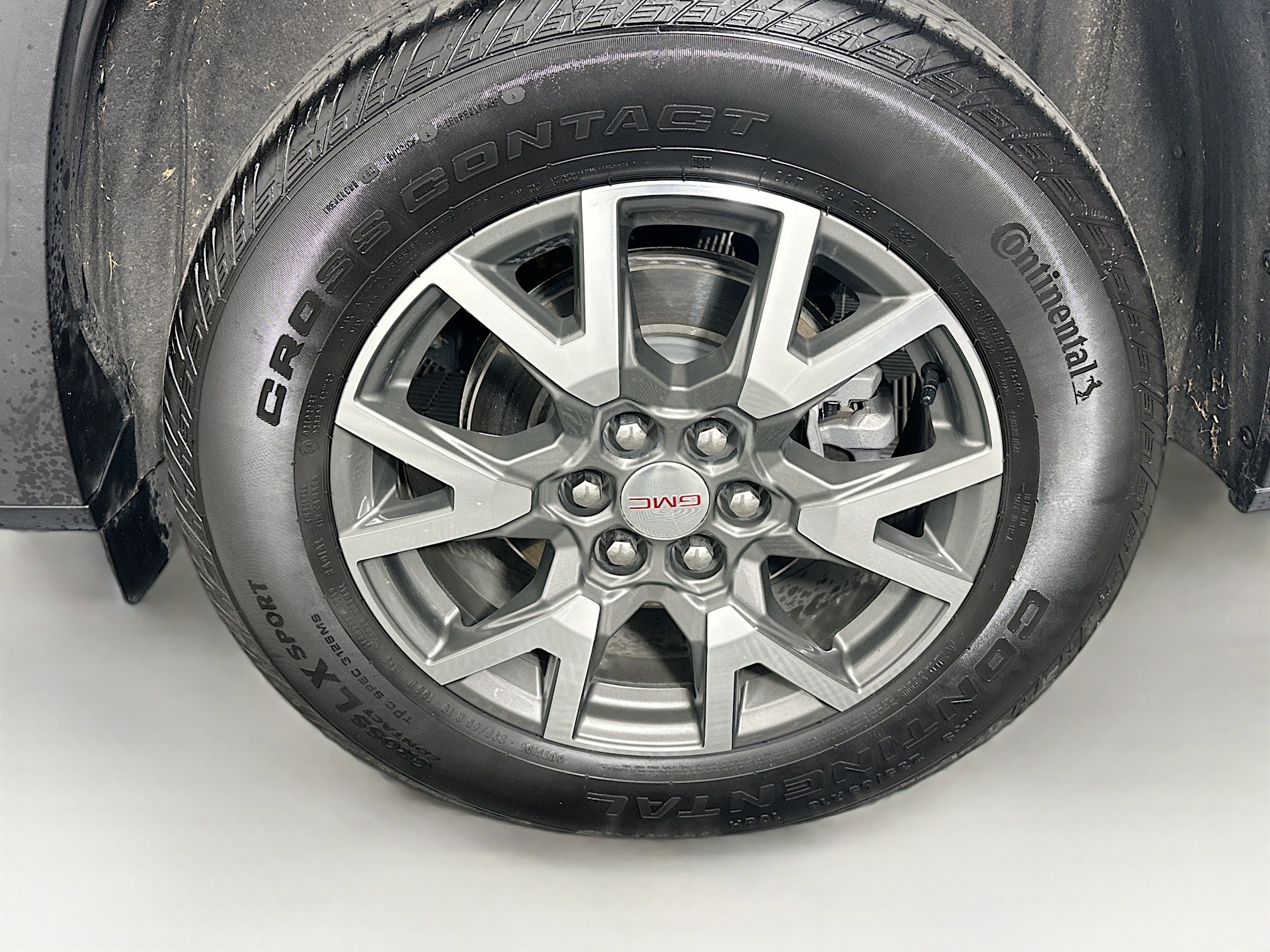 Used 2022 GMC Acadia SLE FWD image 11