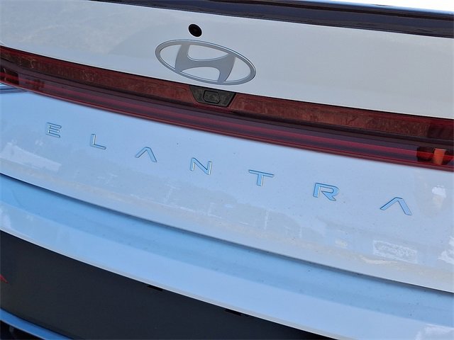 New 2025 Hyundai Elantra SEL image 6