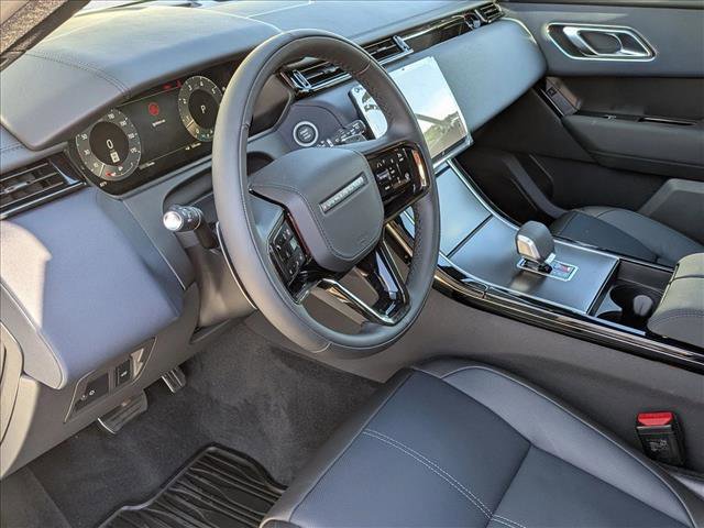New 2026 Land Rover Range Rover Velar Dynamic SE image 3